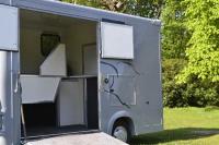 Kingstand Horseboxes image 1