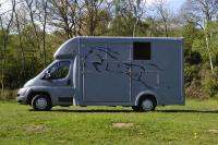 Kingstand Horseboxes image 3