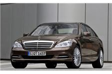 Airport Transfers Minicabs Royal Docks ( E16 ) 020 74766633 image 1