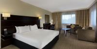 DoubleTree by Hilton London Heathrow Airport image 5