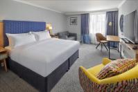 DoubleTree by Hilton Manchester Airport image 2