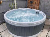 Hot Tub Hire Essex image 4