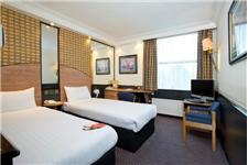 DoubleTree by Hilton Hotel London - Ealing image 6
