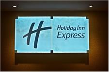 Holiday Inn Express London - Wimbledon South image 1