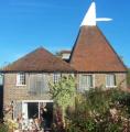 Bull Farm Oast Bed and Breakfast image 1