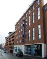 Days Hotel Luton image 9