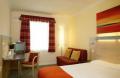 Express By Holiday Inn image 3