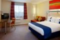 Holiday Inn Express Dunfermline image 2