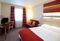 Holiday Inn Express Hotel Slough image 10