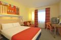 Holiday Inn Express Stevenage image 8