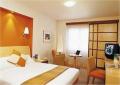 Holiday Inn Hotel Guildford image 6