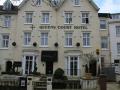 Queens Court Hotel image 1