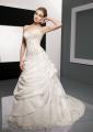 Vonlee Bridal Hire image 2