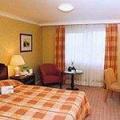 Travelodge Leeds Bradford Airport image 7