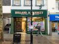 Holland & Barrett image 1