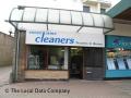 Steve James Cleaners logo