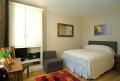 59 LONGRIDGE ROAD APARTMENTS- London Serviced Apartments image 3