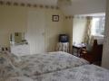 Aston House Bed and  Breakfast image 3