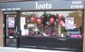 Toots Hairdressing logo