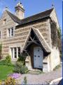 8 Casewick Lane Holiday Cottage image 1