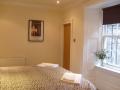 City Centre Let  Self Catering Flat Apartment  Holiday Accommodation Edinburgh image 5