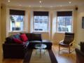 City Centre Let  Self Catering Flat Apartment  Holiday Accommodation Edinburgh image 2