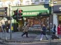 Holland & Barrett image 1